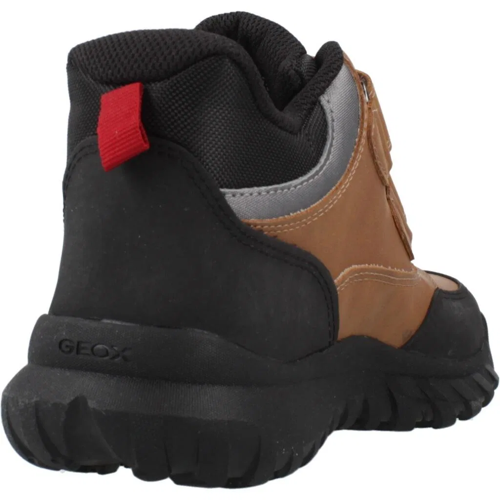 Детские кроссовки с технологией Amphibiox Geox J Simbyos Boy B Abx, Braun — фото 3