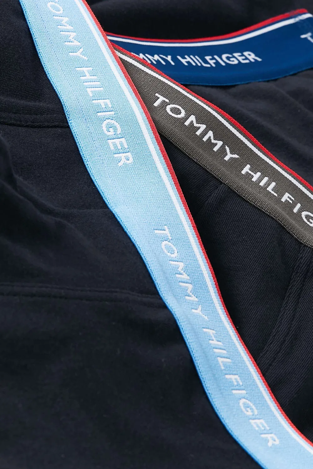 Трусы-боксеры хлопковые комплект из 3 штук Essentrial Logo Tommy Hilfiger, мультиколор — фото 2