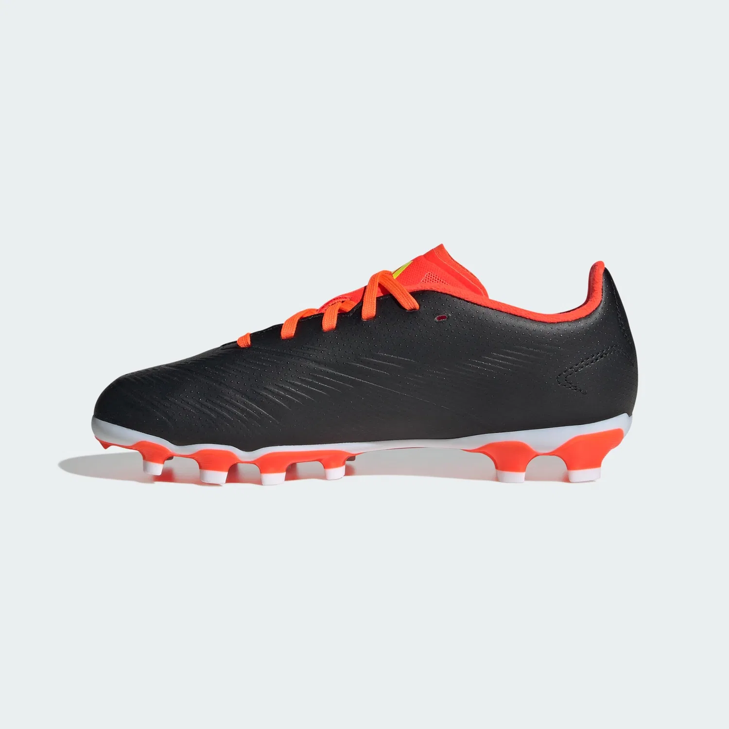 Детские кроссовки для мальчиков с текстурным верхом Predator.3 Adidas, Core Black Ftwr White Solar Red — фото 2