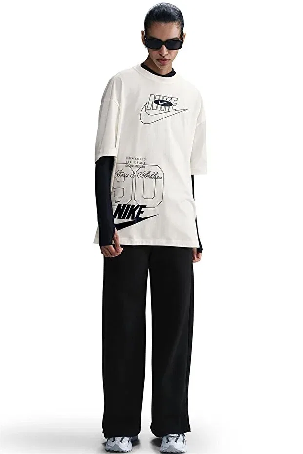 Женская спортивная футболка с принтом Nike, White