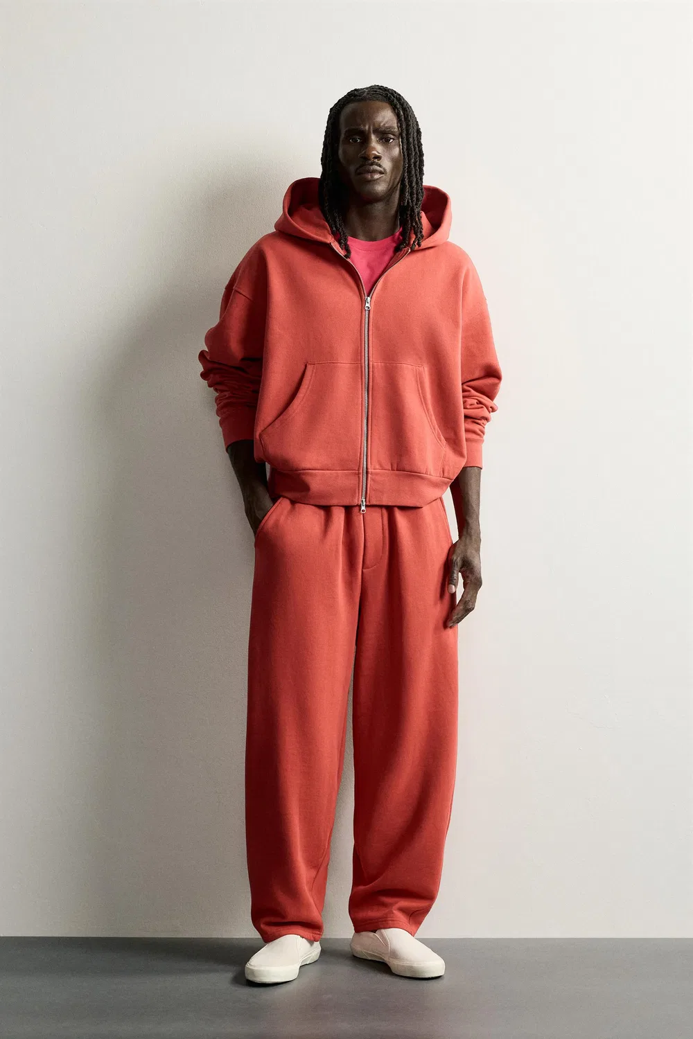 Простая толстовка свободного кроя на молнии. ZARA, Red