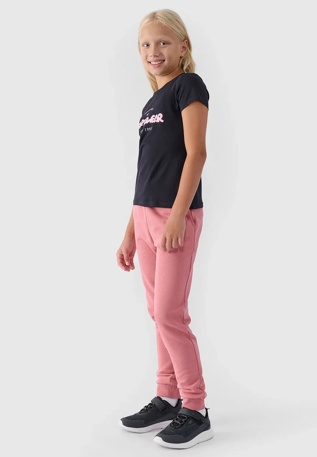 Spodnie dresowe joggery dziewczęce - размер 122 (6-7 лат) - спортивные штаны 4F, Light Pink