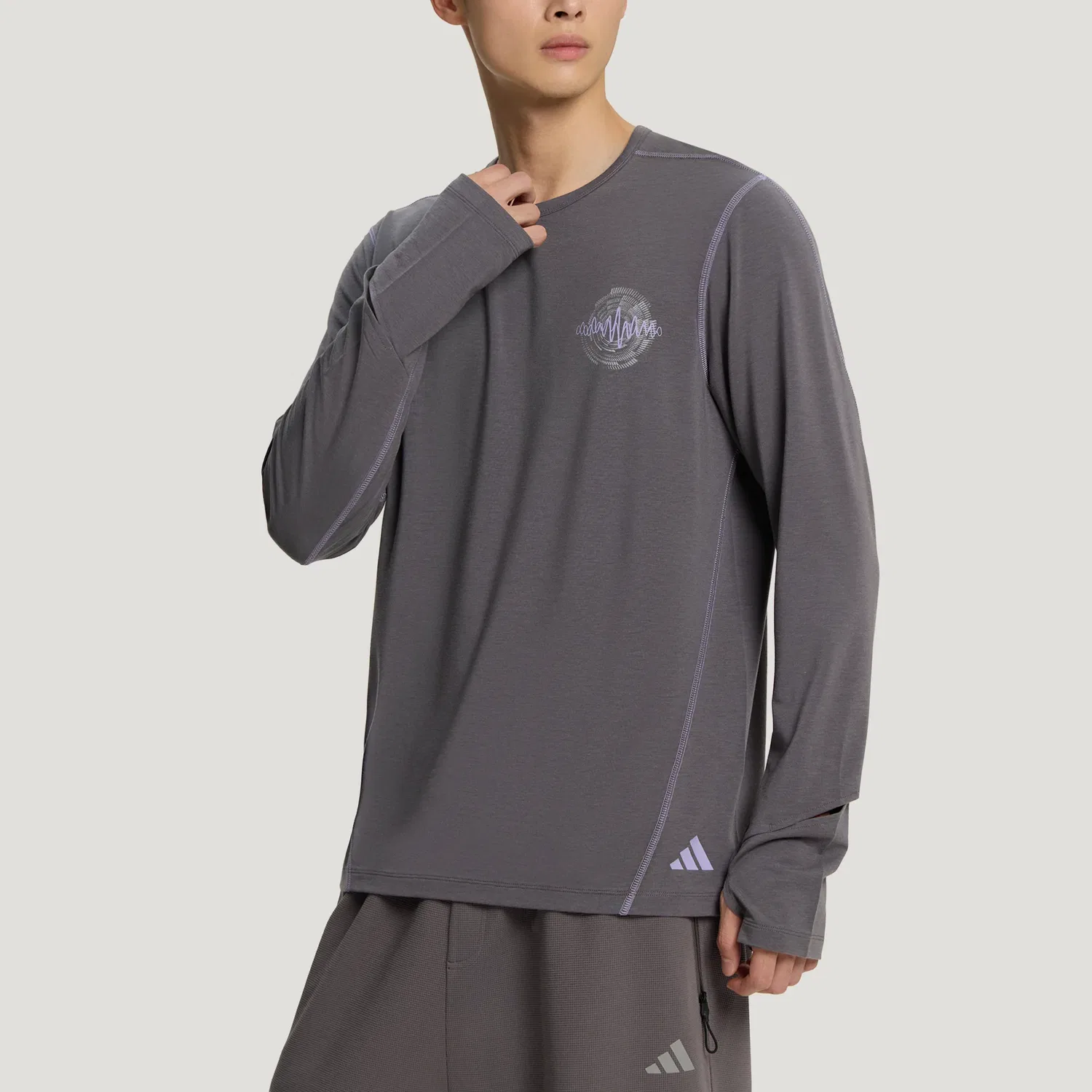 Мужская футболка для бега с круглым вырезом Adidas, Rock Grey/Magic Lilac — фото 4