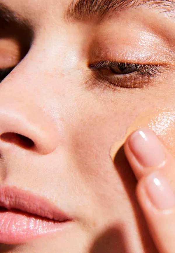 Защита от солнца 50 мл Avene, белый