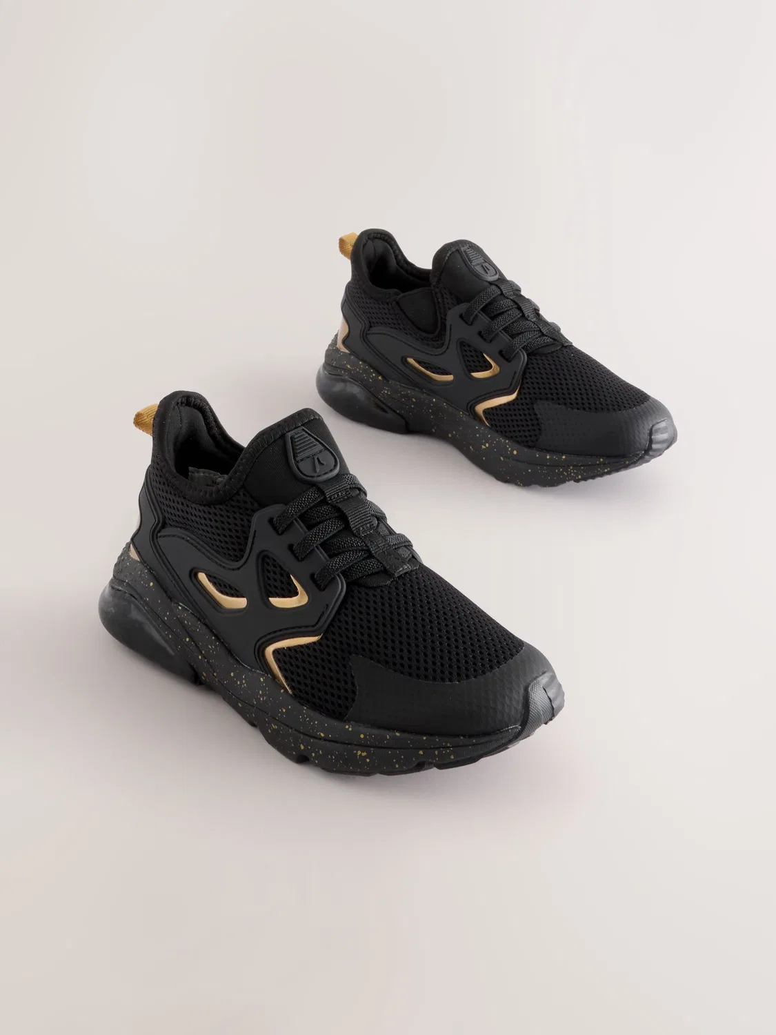 Кроссовки на эластичных шнурках Next Black/Gold