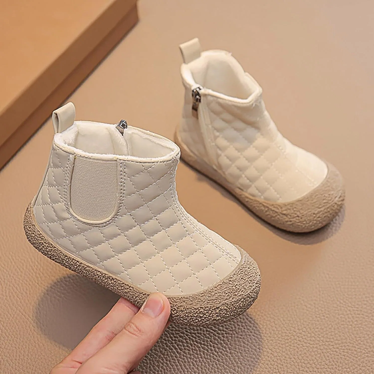 Детские зимние сапоги для девочек с боковой молнией и мехом SHOPESSA, Beige — фото 2