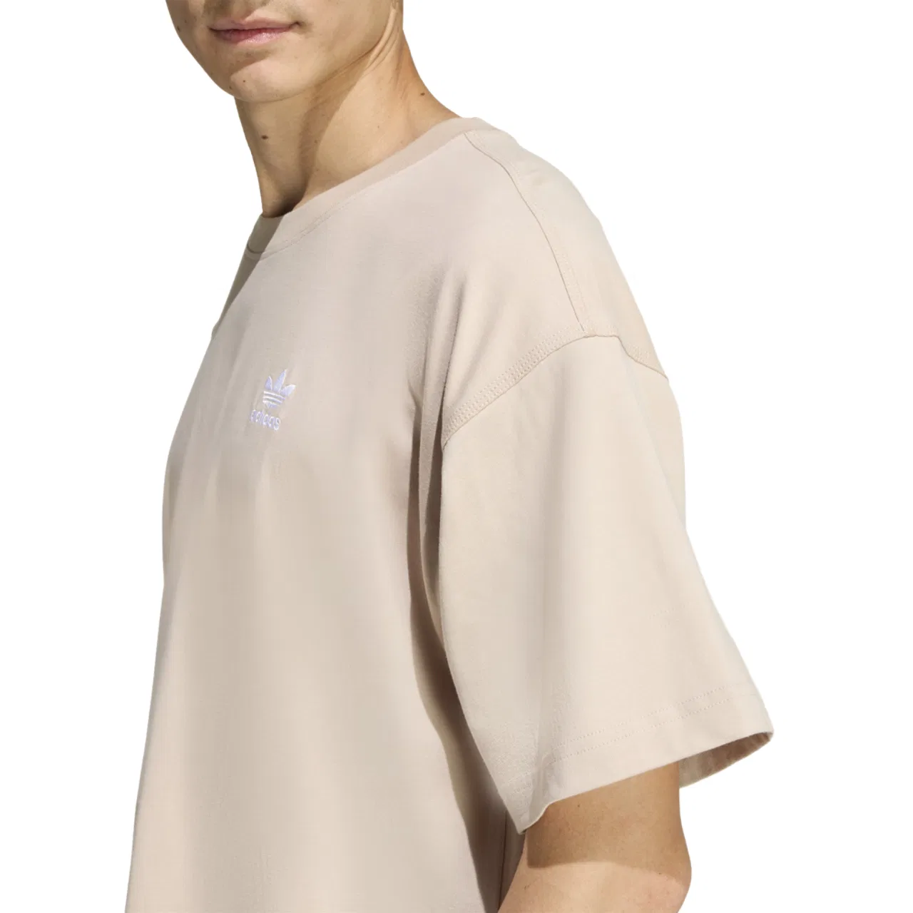 Футболка мужская Trefoil Essentials OS Adidas, цвет Stone Khaki/White — фото 4