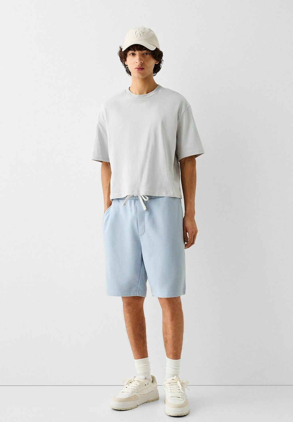 

Спортивные шорты BERMUDA Bershka, цвет light blue