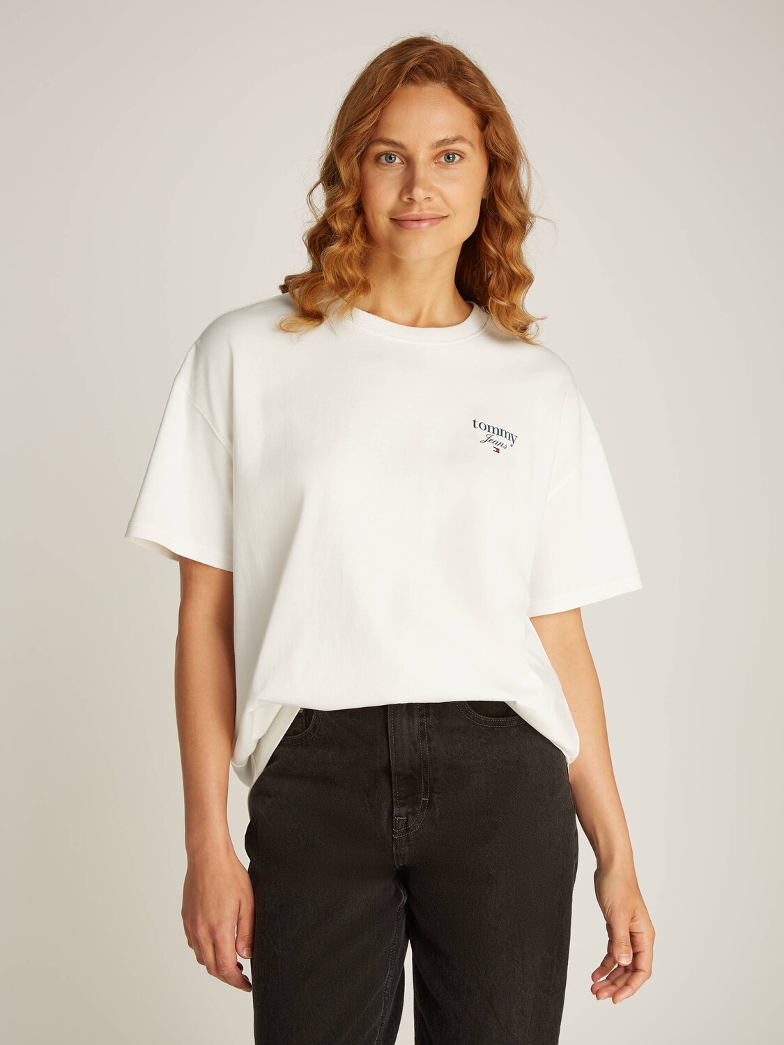 

Футболка Tommy Jeans Regular Fit, белый