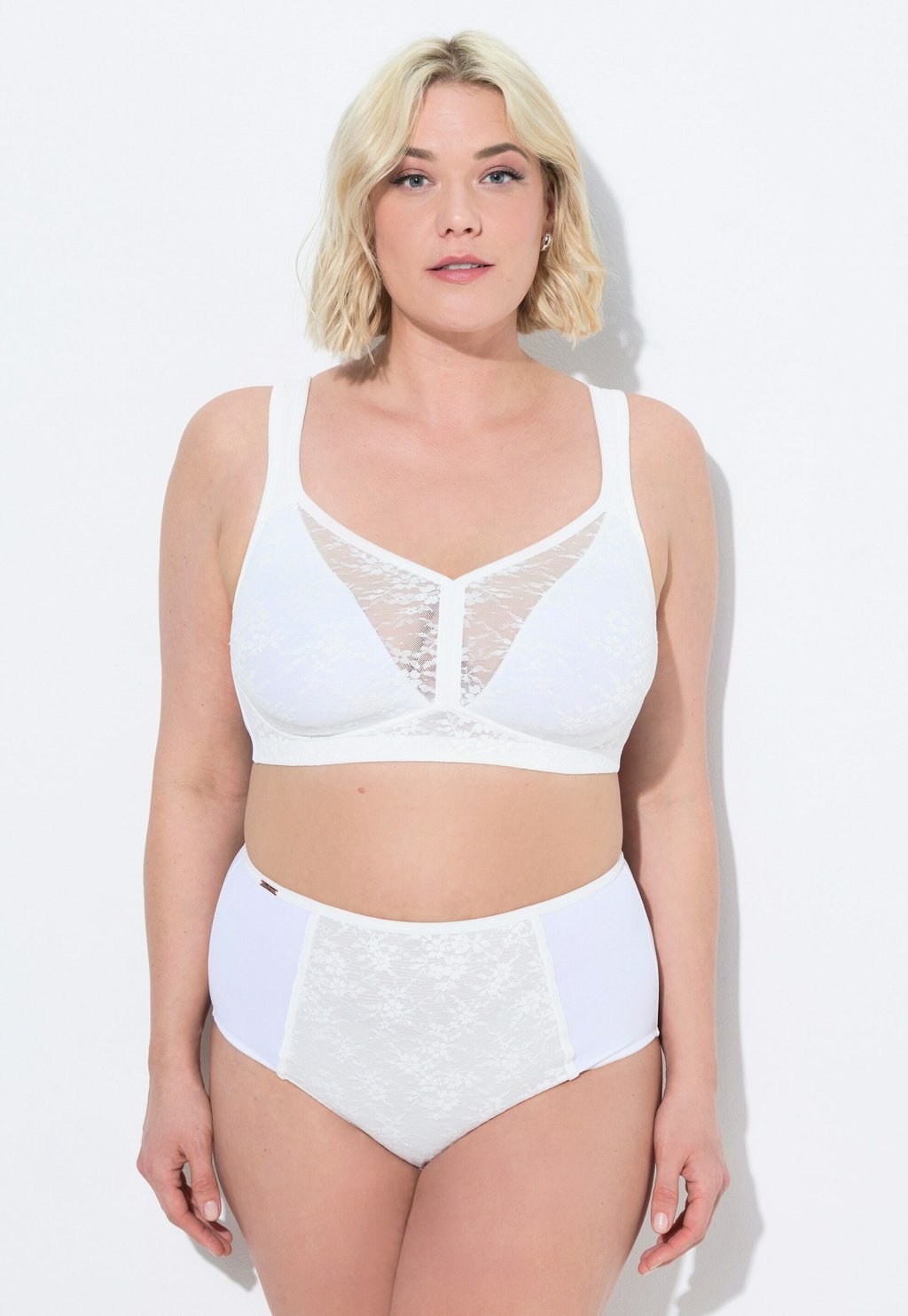 

Бюстгальтер на косточках PANEL-FREE MINIMIZER Ulla Popken, белый