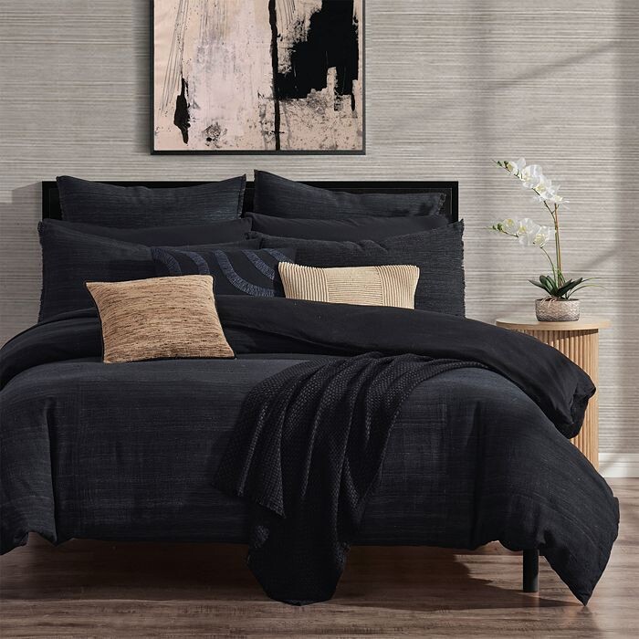 

Donna Karan Home Elements Пододеяльник из необработанного шелка, размер King, черный