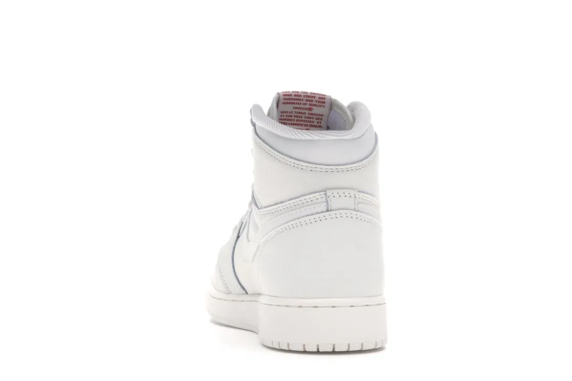 Детские кроссовки Lifestyle с монолитным верхом Jordan 1 Retro High OG, Sail/University Red — фото 4