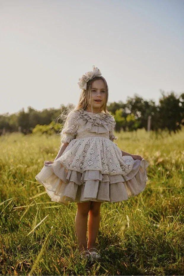 Детское платье для девочек кружевное с короной Mialora, Beige — фото 4