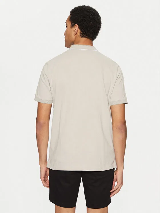 Поло regular fit Calvin Klein, бежевый — фото 3