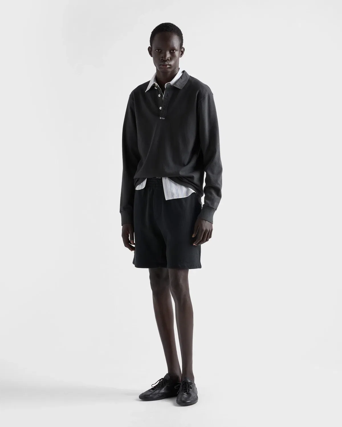 Шорты-бермуды хлопковые Prada, черный — фото 2