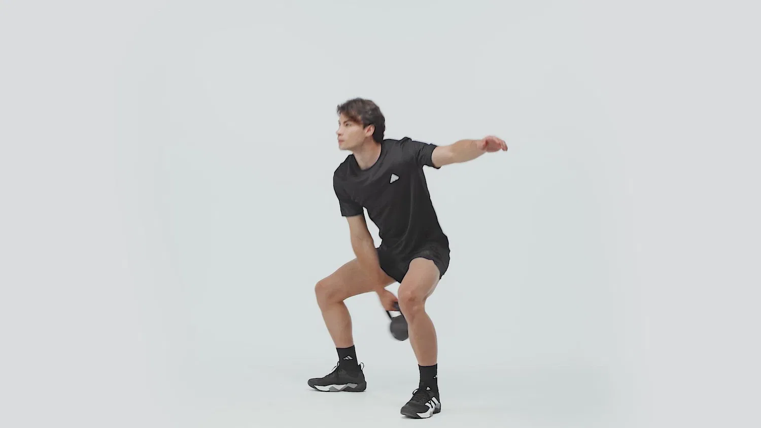 Мужская футболка с коротким рукавом из полиэстера с технологией Climacool Adidas Workout Essentials Base, Черный — фото 2