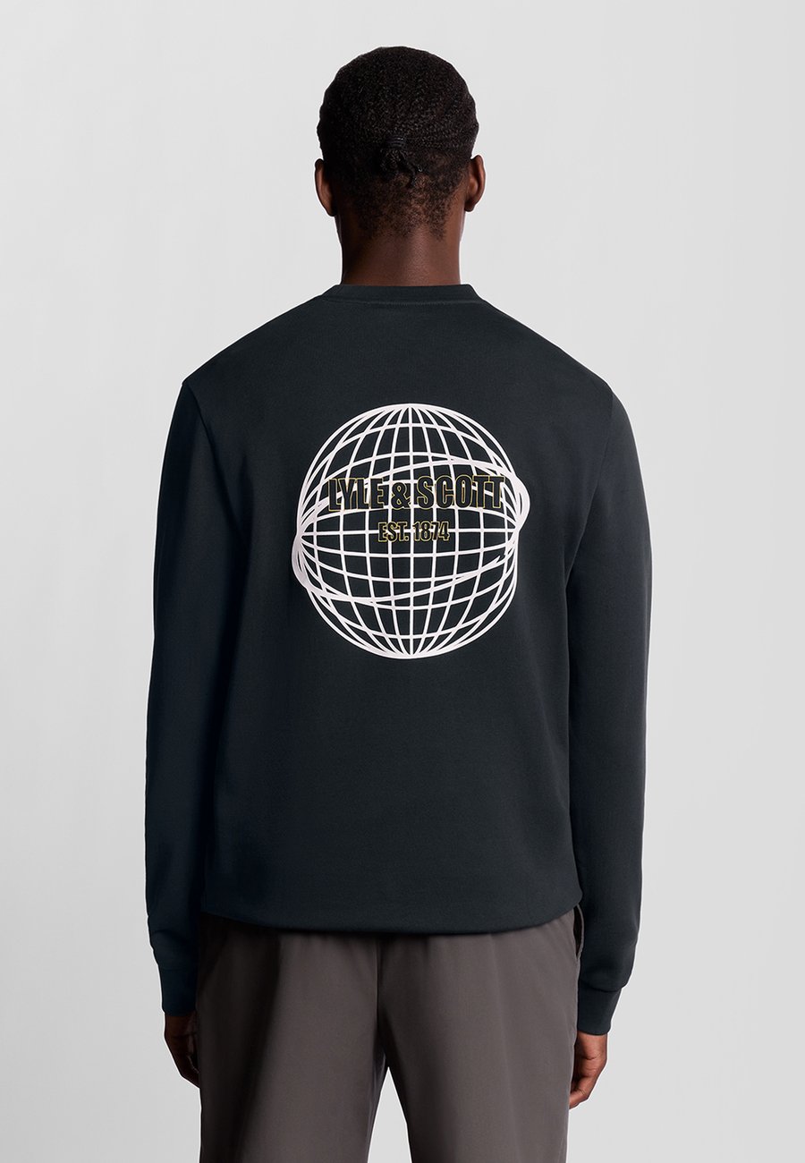 

Толстовка Lyle & Scott MID LAYERS GEOMETRIC GLOBE GRAPHIC CREW NECK, Z Dark Navy/Blue
