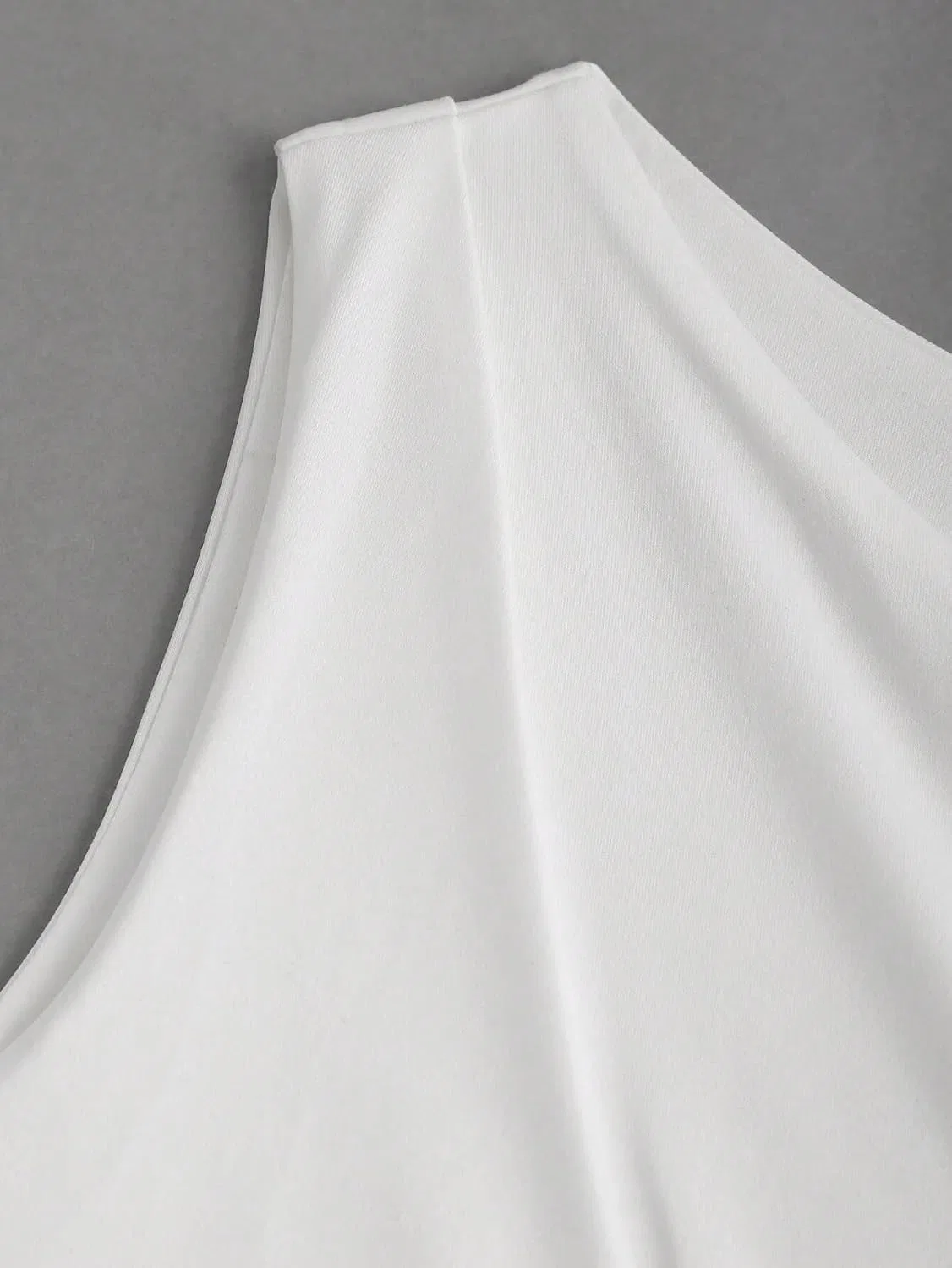 Женское асимметричное платье-бодикон мини, White — фото 3
