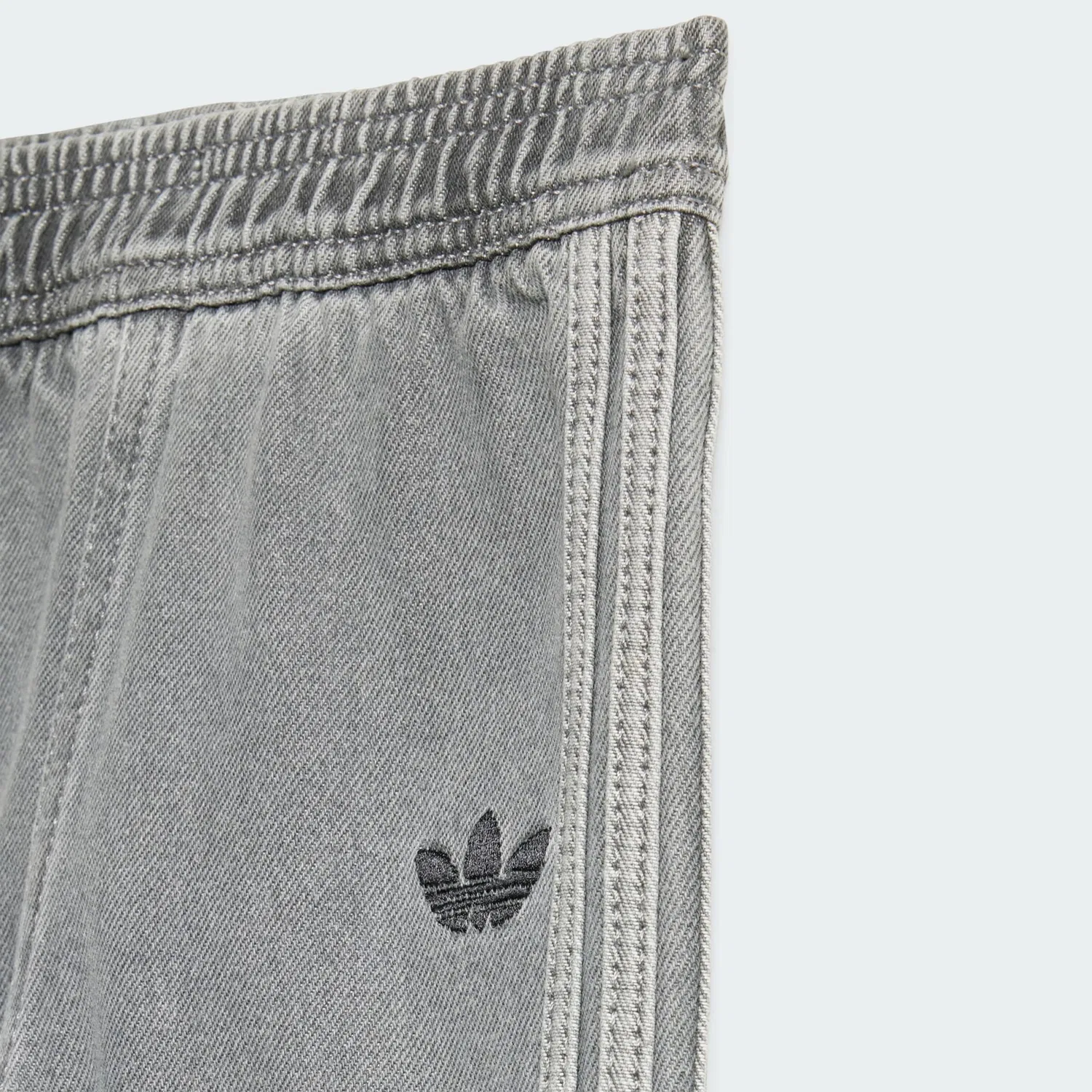 Спортивный костюм Adidas Originals белого цвета — фото 4