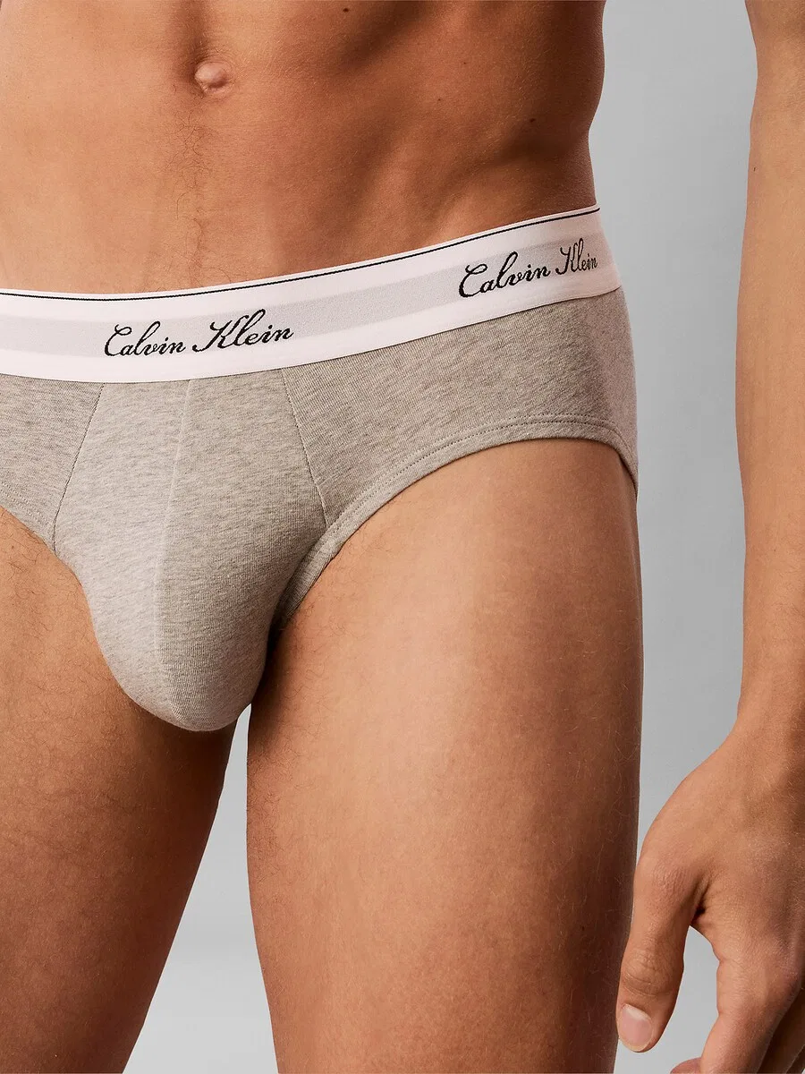 Трусики Calvin Klein разных цветов — фото 3