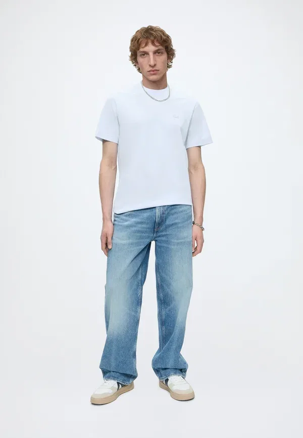 Футболка Lacoste, хлопок, светло-голубой — фото 2