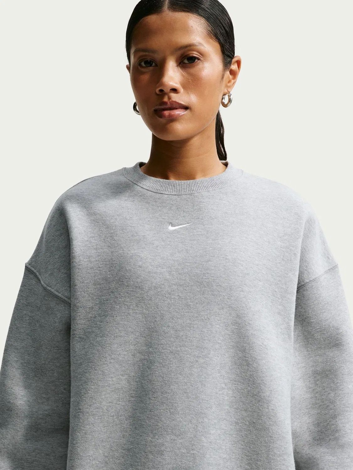 Свитшот женский, свободный крой, Studio Fleece Nike, серый — фото 2