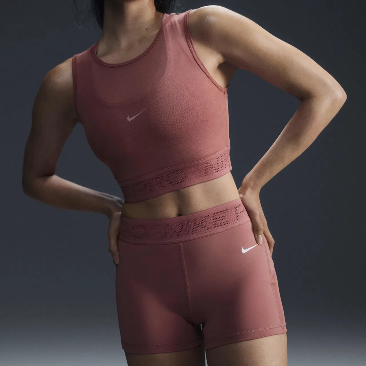 Женские спортивные шорты с сетчатыми вставками Dri-FIT Medium Rise 3" Mesh Nike, Canyon Pink/White