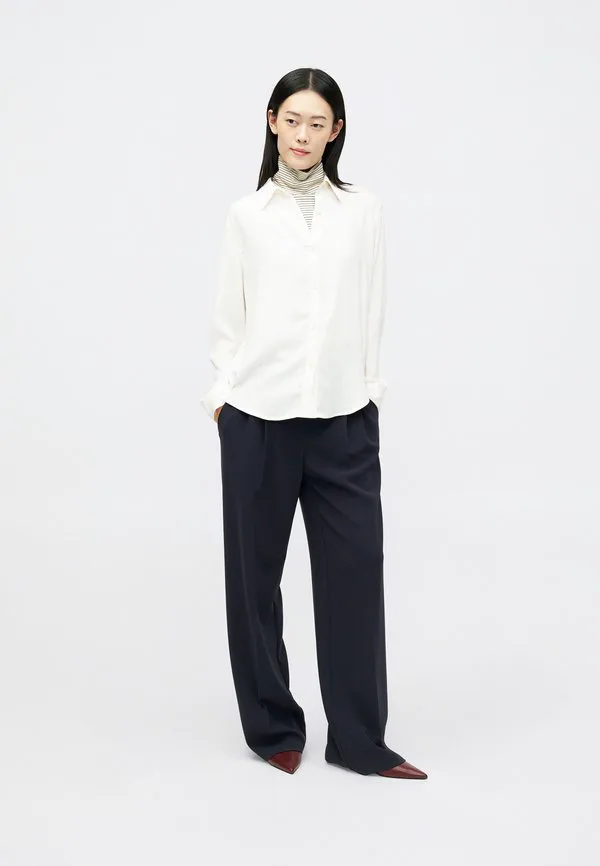 Классическая блузка на пуговицах Calvin Klein, White Greige — фото 2