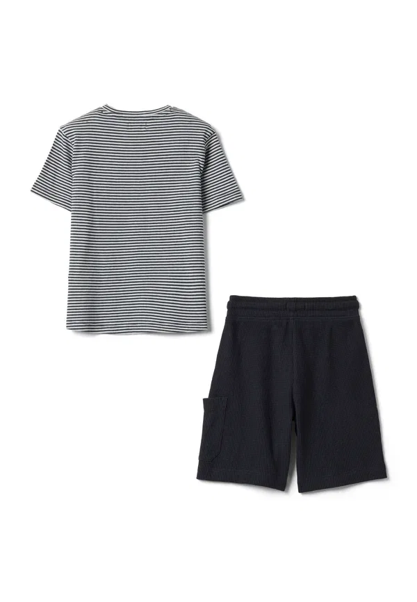 Комплект из футболки и шорт с полосками, модель Set with striped t-shirt and shorts - tracksuit bottoms, Ovs, White, белый/черный — фото 2