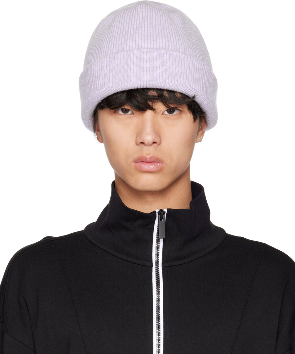 

Фиолетовая шапка с нашивками Moncler Genius