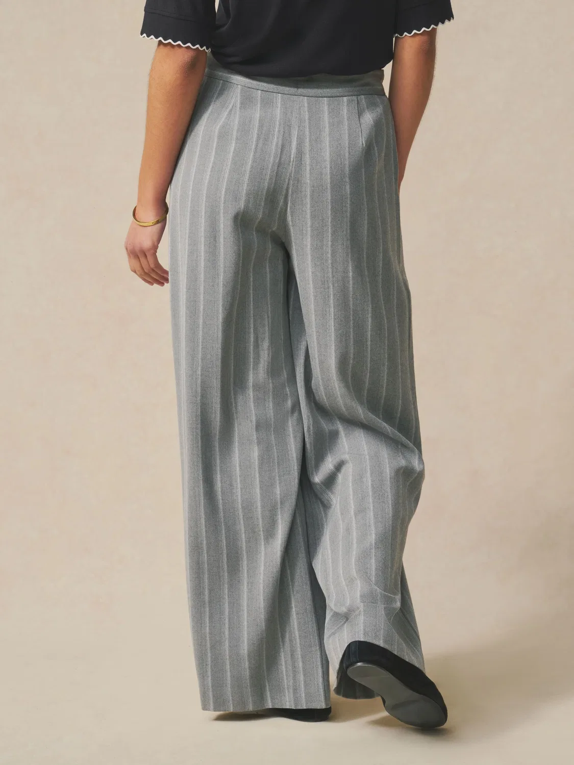 Брюки свободного кроя в полоску, Grey Stripe Wide Leg Trousers Next, серый — фото 3