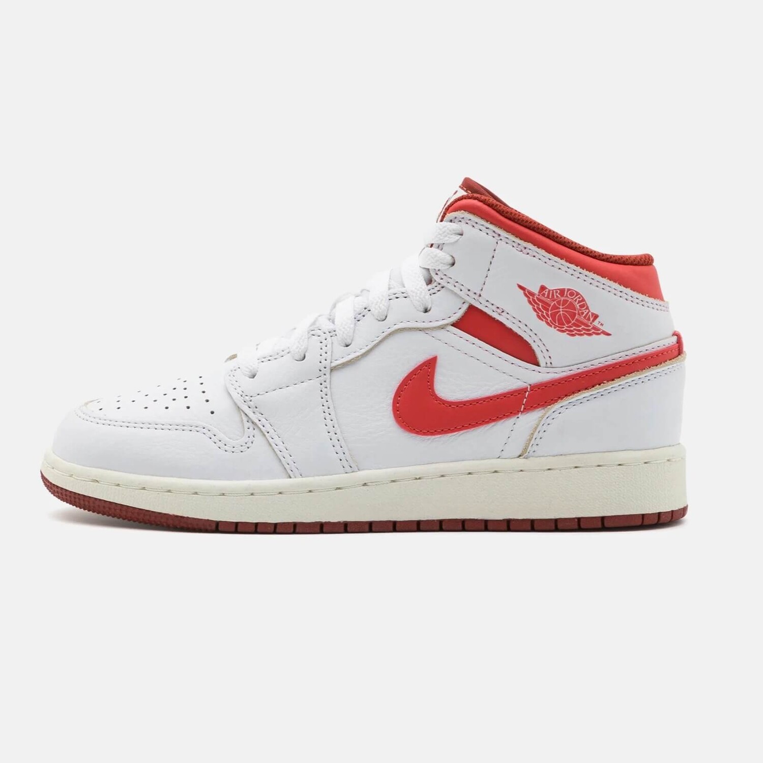 

Кроссовки баскетбольные Jordan Air Jordan 1 Mid Se Unisex, белый/красный