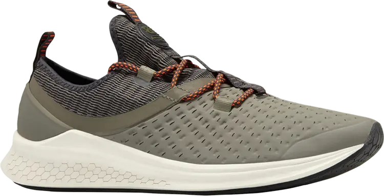

Кроссовки New Balance Fresh Foam LAZR Hyposkin 'Military', зеленый