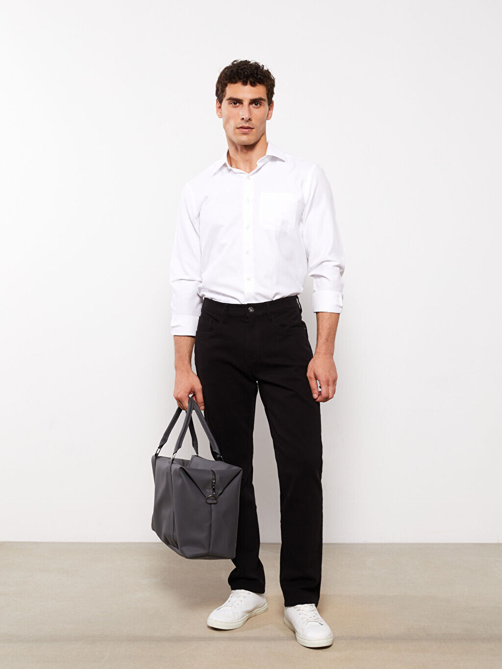 

Мужские брюки чинос Slim Fit из габардина LCWAIKIKI Classic, Черный, Мужские брюки чинос Slim Fit из габардина LCWAIKIKI Classic