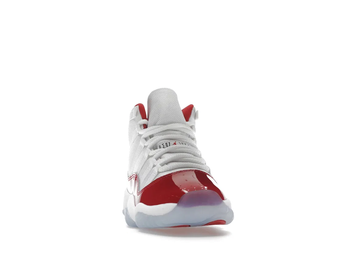 Детские кроссовки Lifestyle с глянцевым кожаным носком Jordan 11 Retro, White/Varsity Red-Black — фото 2