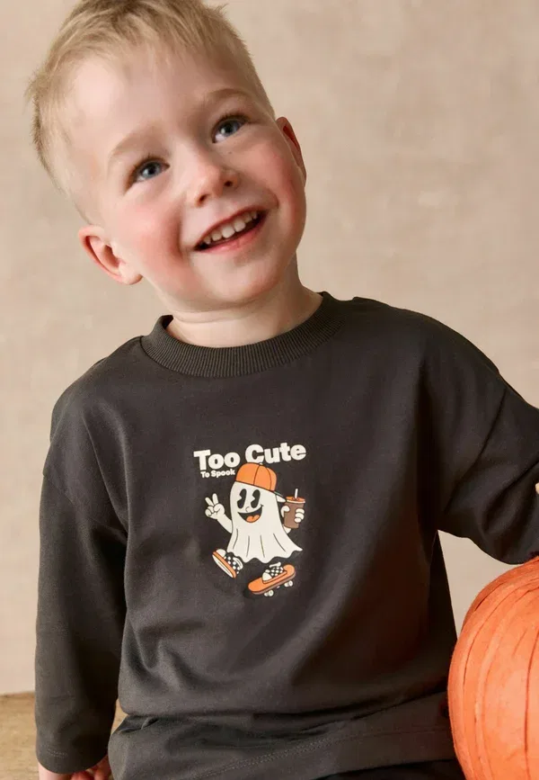 Футболка с длинным рукавом с принтом Food Next glow in the dark halloween ghost, черный — фото 4