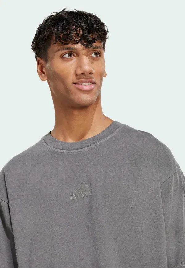 Футболка Adidas Sportswear All szn washed basic t-shirt, черный — фото 3