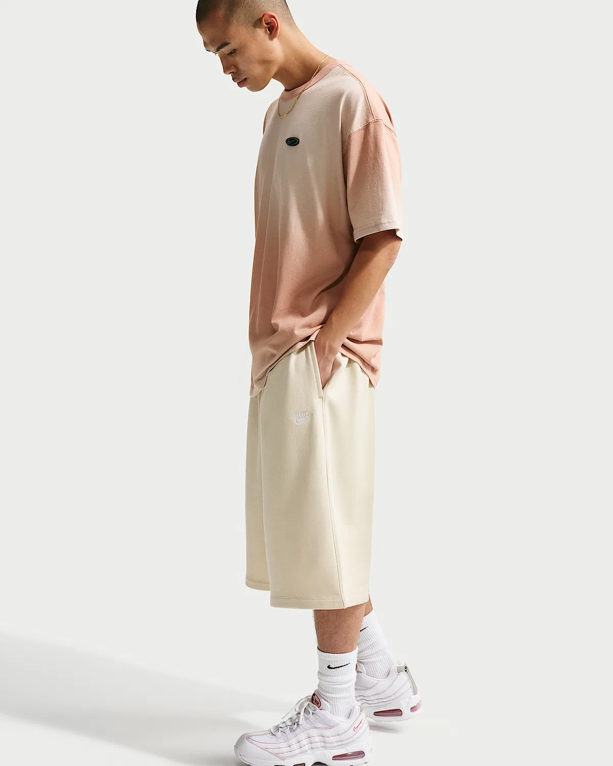 Мужские свободные шорты Nike Sportswear Club из французского флиса, Light Khaki/Light Khaki/White — фото 4
