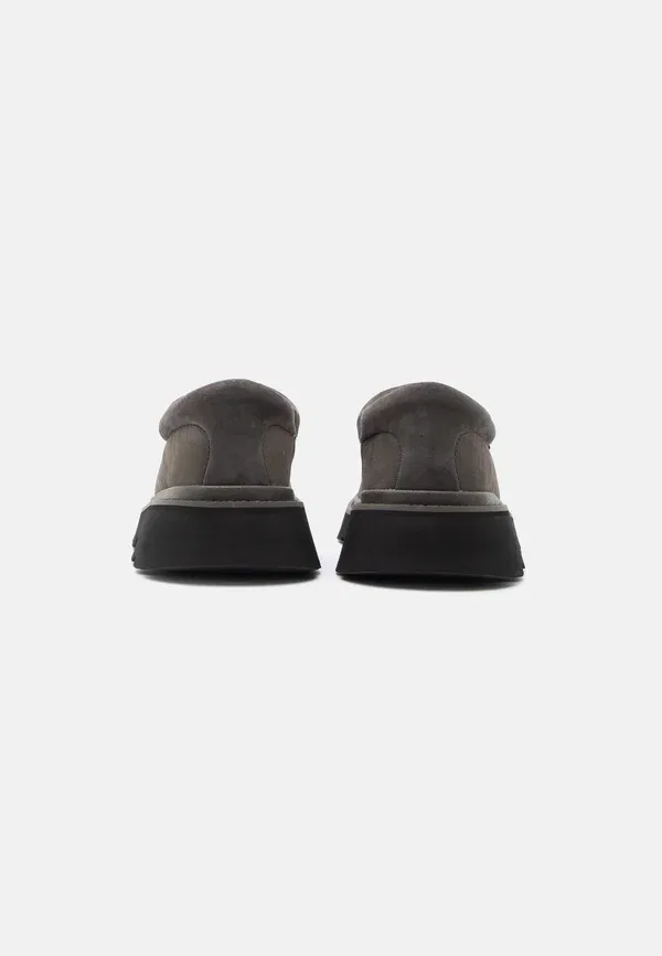 Тапочки Ugg Tasman lug embossed, густой дым — фото 3