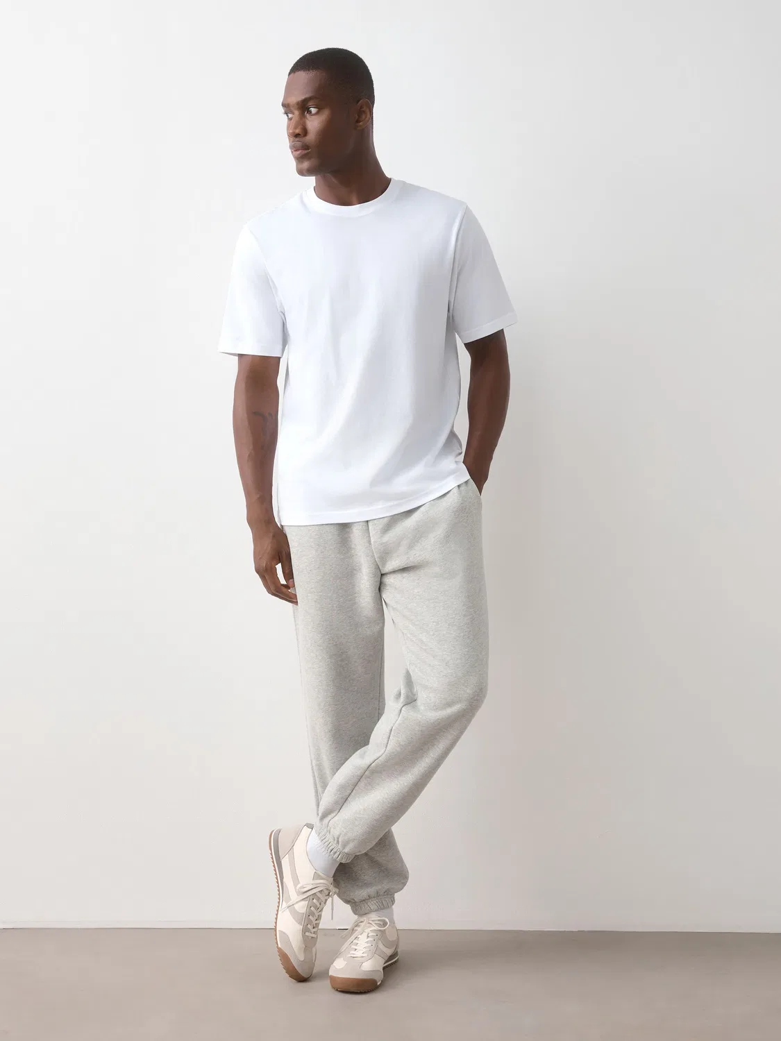 Футболка с круглым вырезом, Regular Fit, Essential Next, белый — фото 2