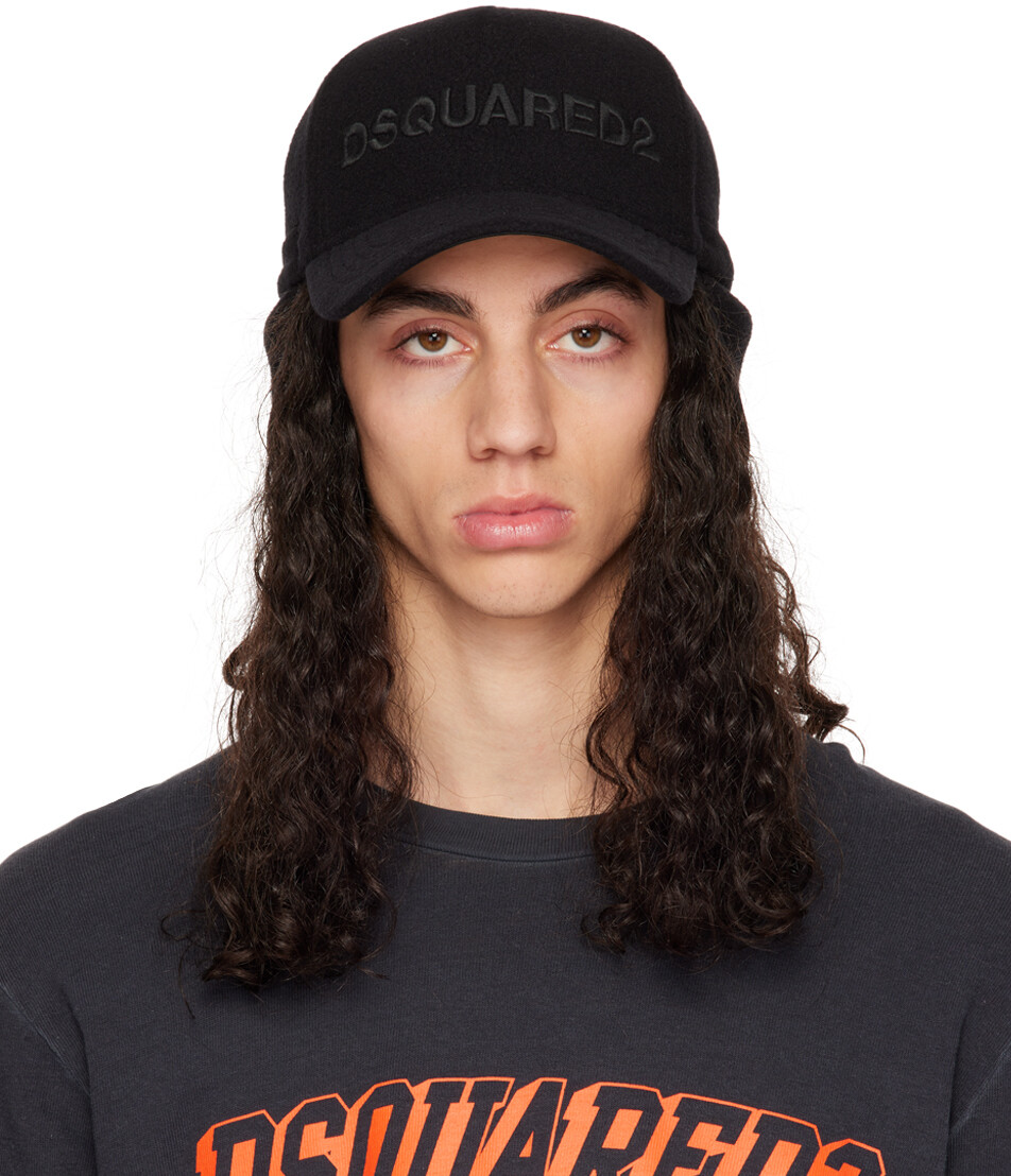 

Бейсболка с черной нашивкой Dsquared2