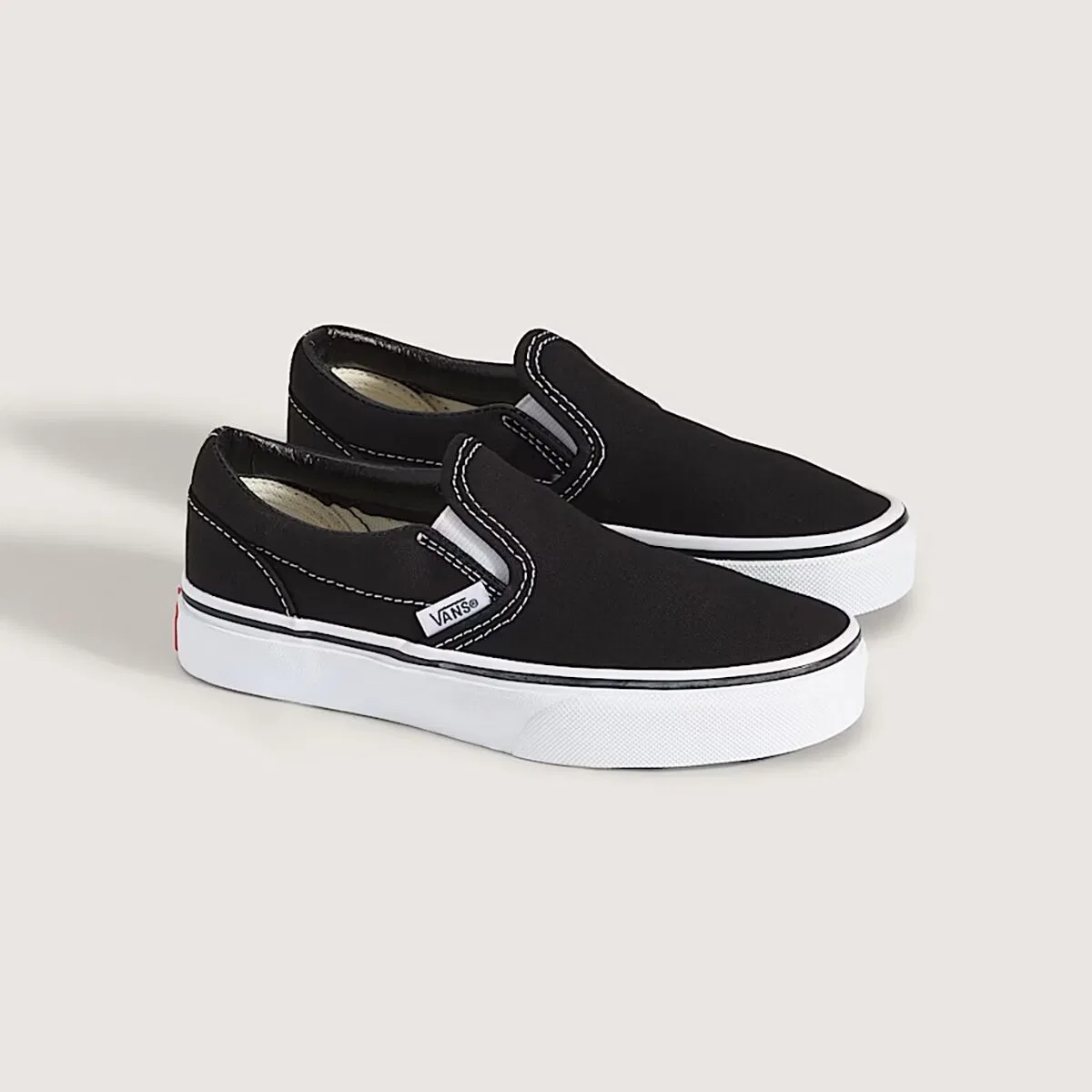 Детские кеды-слипоны с принтом Classic Slip-On Skate Shoe Vans, Black/True White — фото 3