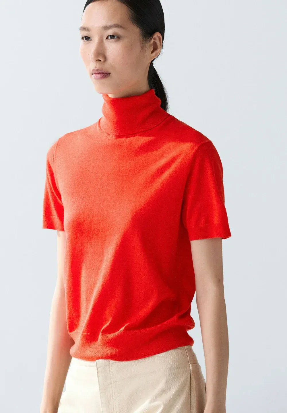 Свитер с высоким воротником из смесовой шерсти - базовая футболка Massimo Dutti, Red