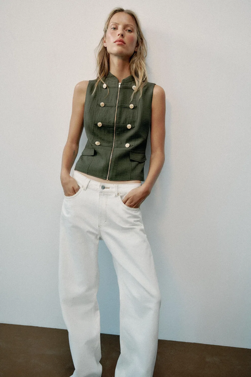 Жилет с застежкой-молнией и креплением типа "лягушка". ZARA, Dark khaki — фото 2