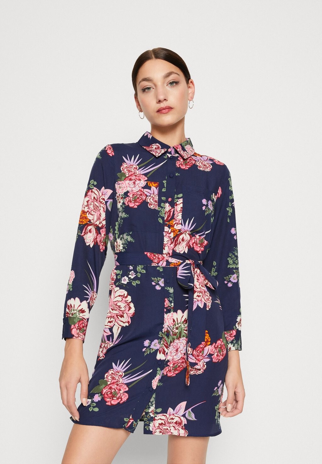 

Платье-рубашка Vero Moda
