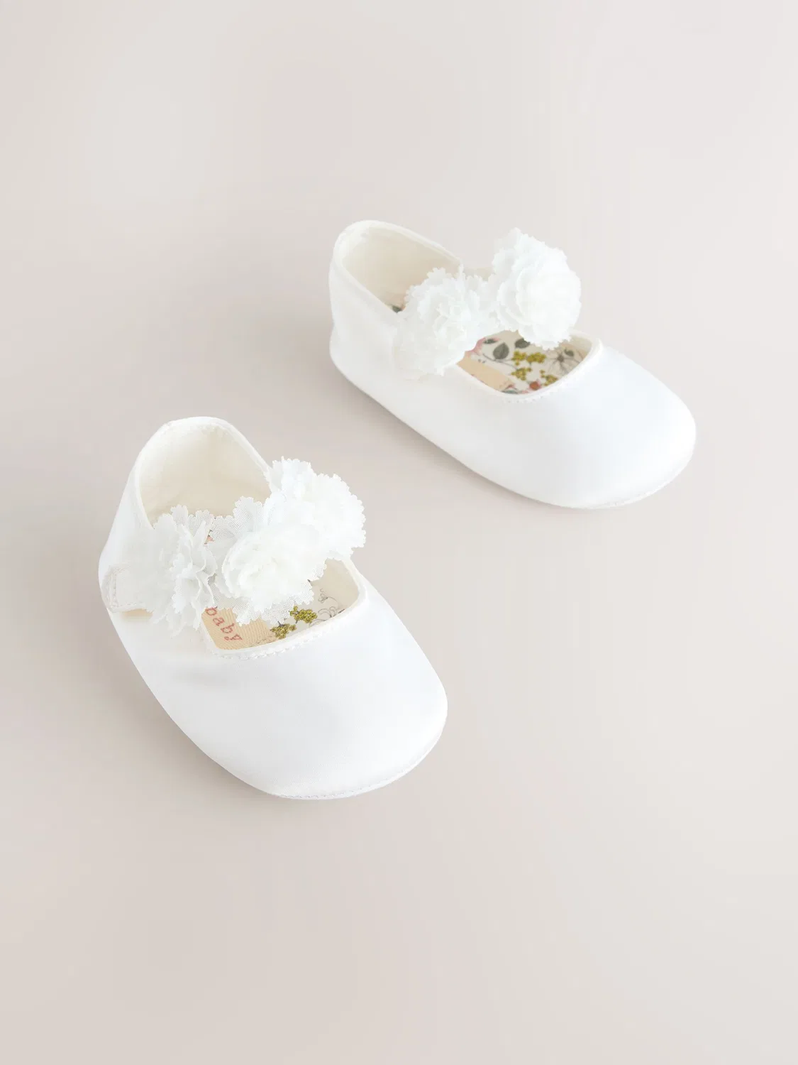 Туфли для малышей с корсажем, Satin Baby Corsage Shoes Next, белый
