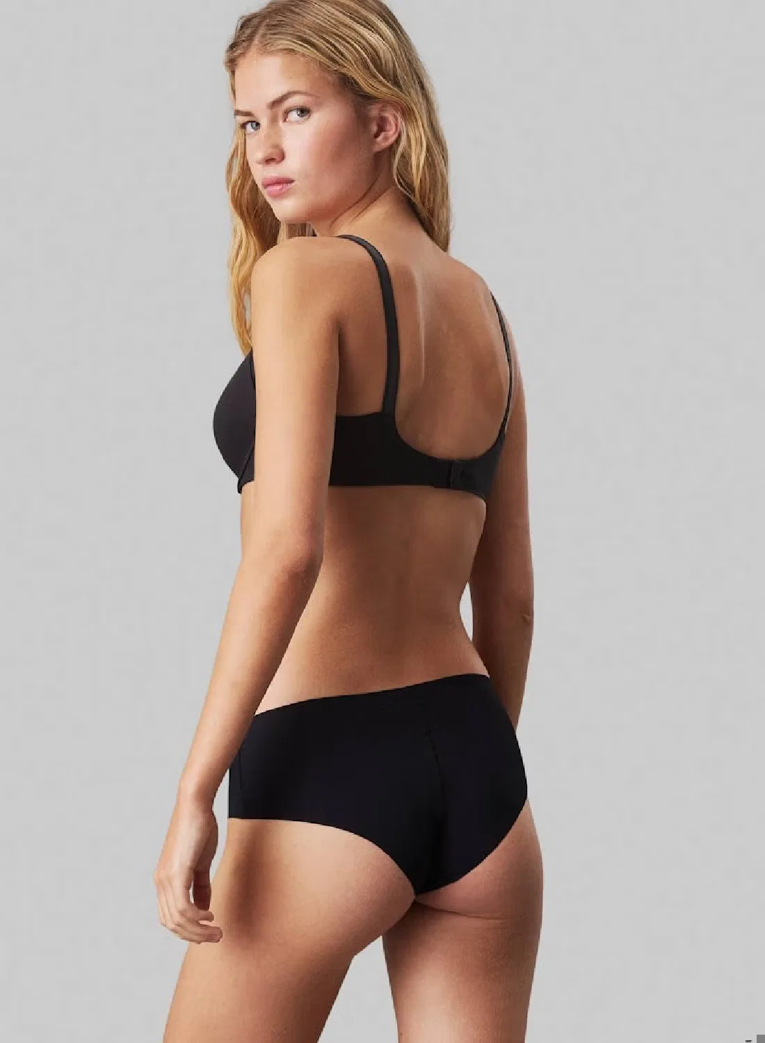 Бюстгальтер без косточек T-Shirt bra Calvin Klein, черный — фото 2