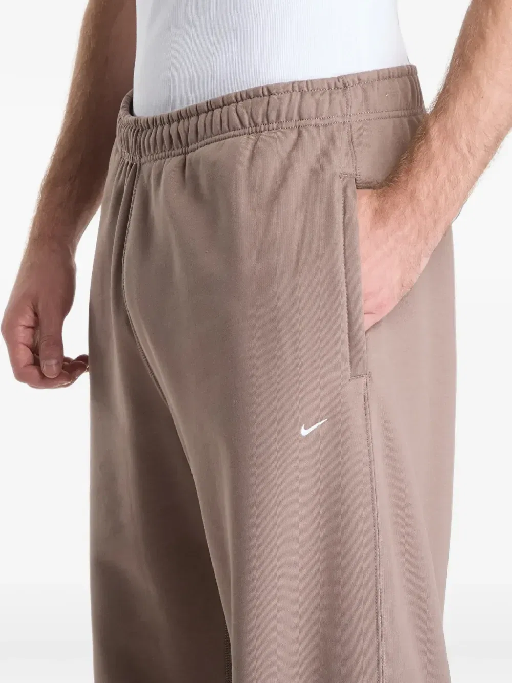 Штаны Nike Solo Swoosh, бежевый — фото 3