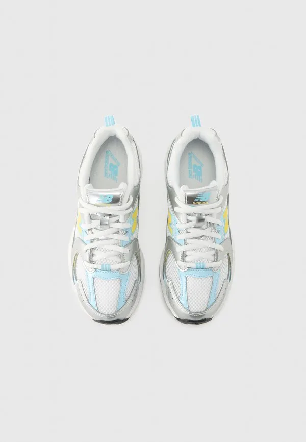 530 кроссовки светло-серебристого/голубого цвета New Balance, Light Silver-Coloured/Cloud Blue — фото 4