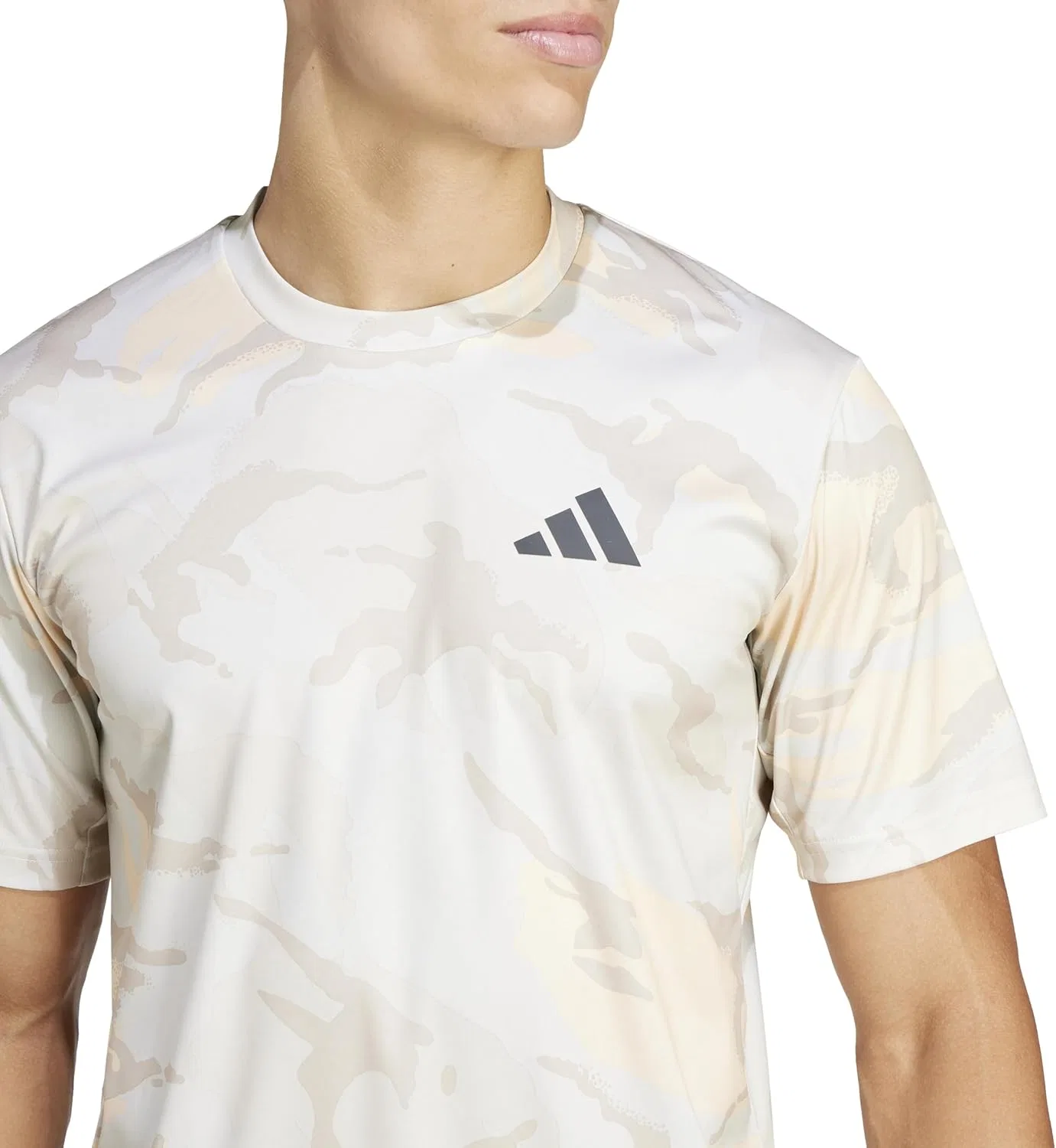 Футболка мужская adidas Train Essentials Seasonal Camo, Crystal Sand/Orbit Grey/Alumina/Wonder Beige — фото 3